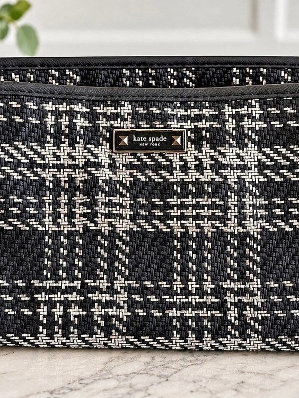 Nicole Miller large  Plaid Cosmetic Bag in Black & Silver, euc